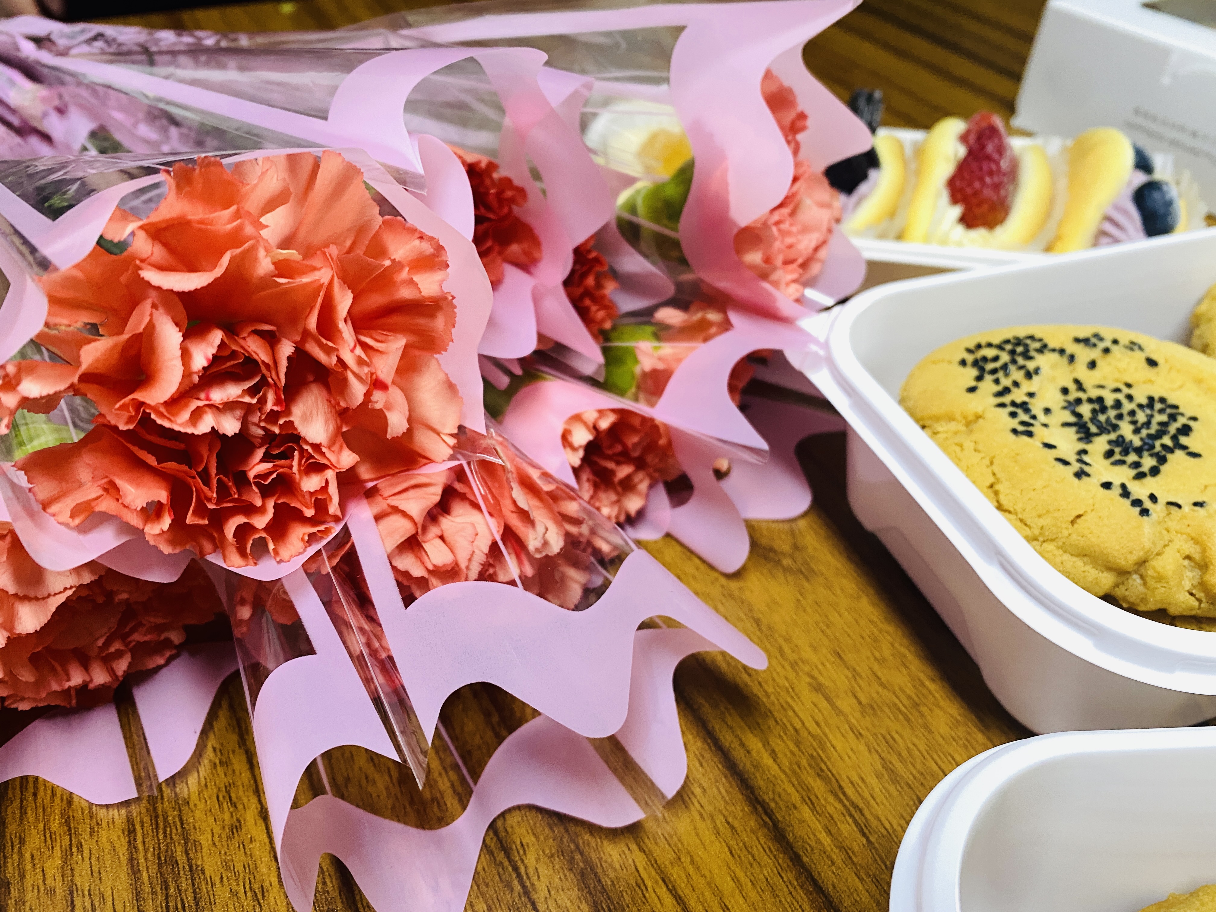 吉瑞祥激光祝所有女神們節(jié)日快樂！